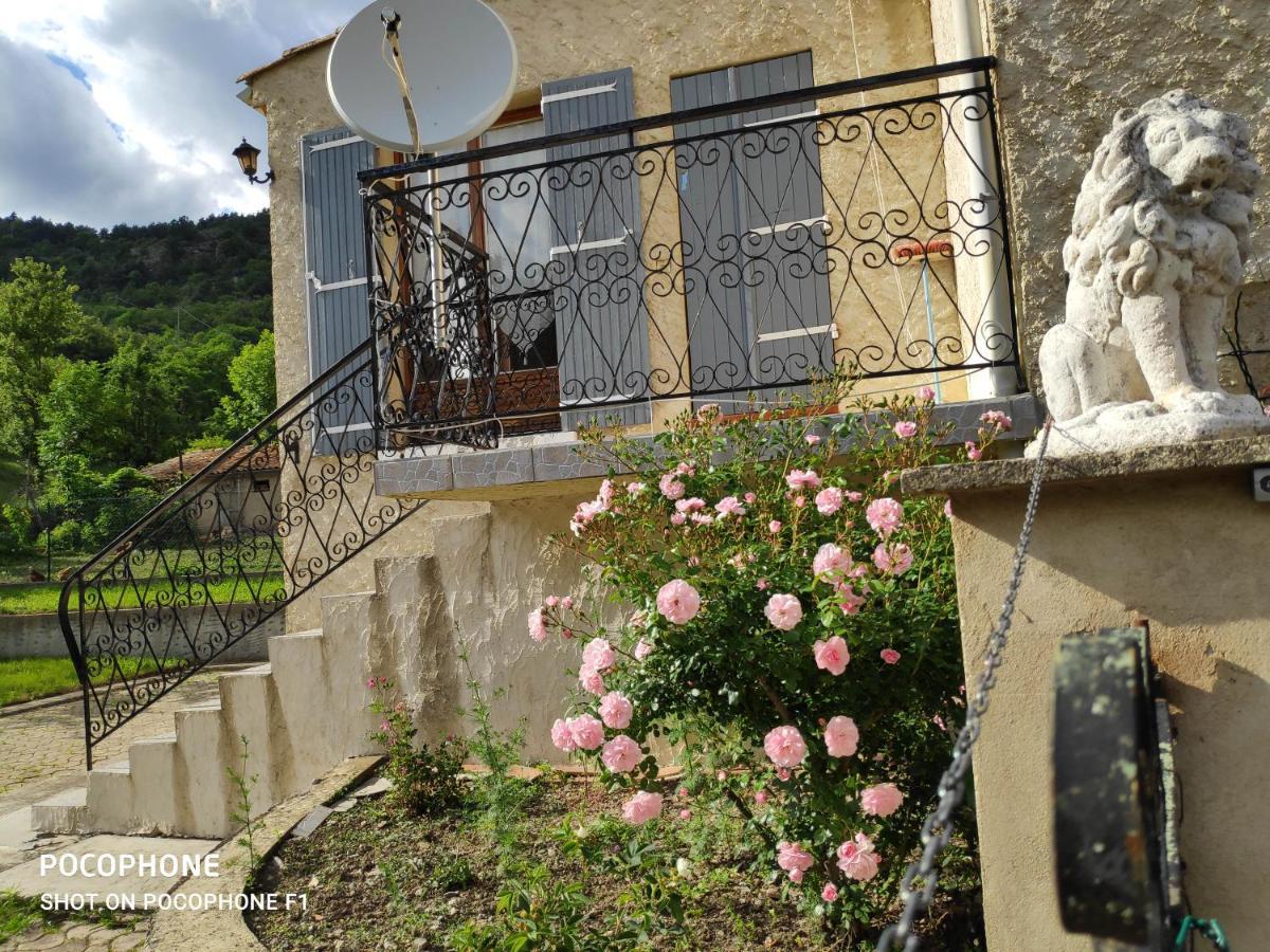 Comme Chez Vous Villa Bayons Buitenkant foto